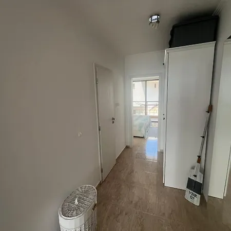 Private In Complex Diamond Apartment *